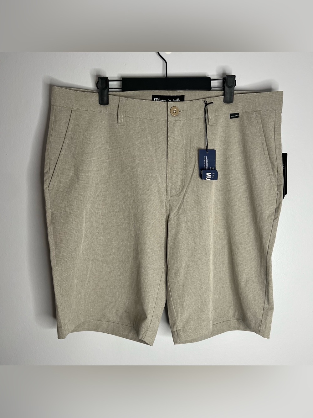 Travis Mathew Golf Beck Shorts Mens 36 Khaki Stretch Performance Chino NWT